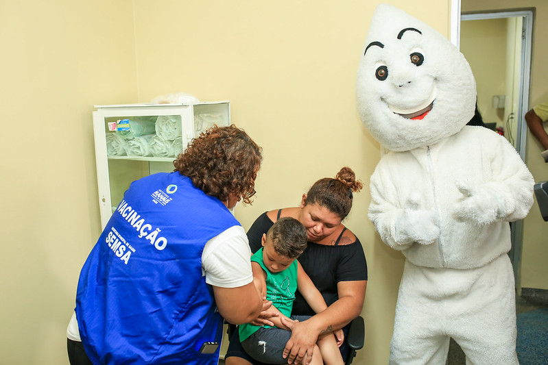 Prefeitura de Manaus amplia número de pontos de vacinação contra a Covid-19 para crianças de 5 a 11 anos